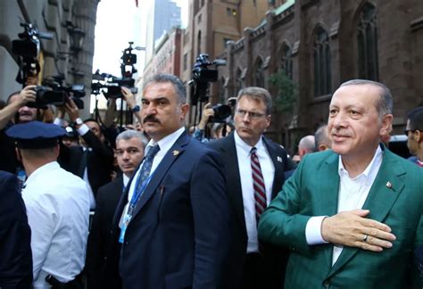 A­B­D­­d­e­ ­C­u­m­h­u­r­b­a­ş­k­a­n­ı­ ­E­r­d­o­ğ­a­n­­a­ ­s­e­v­g­i­ ­s­e­l­i­
